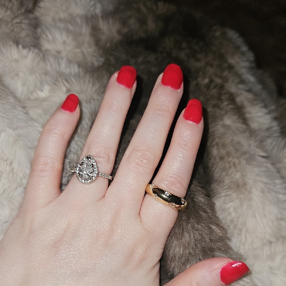 Celestial Star Ring - Golden Aura - Picture 3 of 12